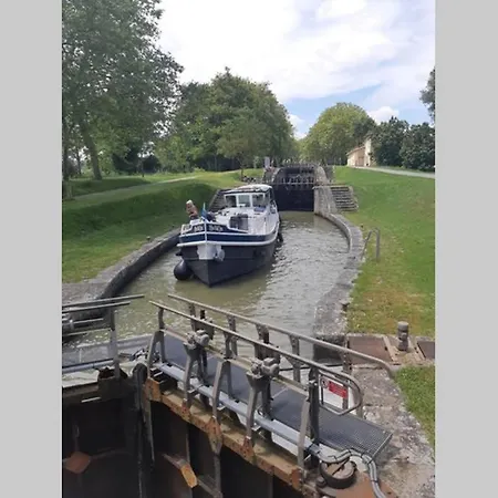 Dans Un Cadre Champetre *