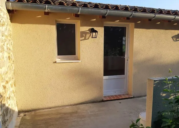 Dans Un Cadre Champetre *